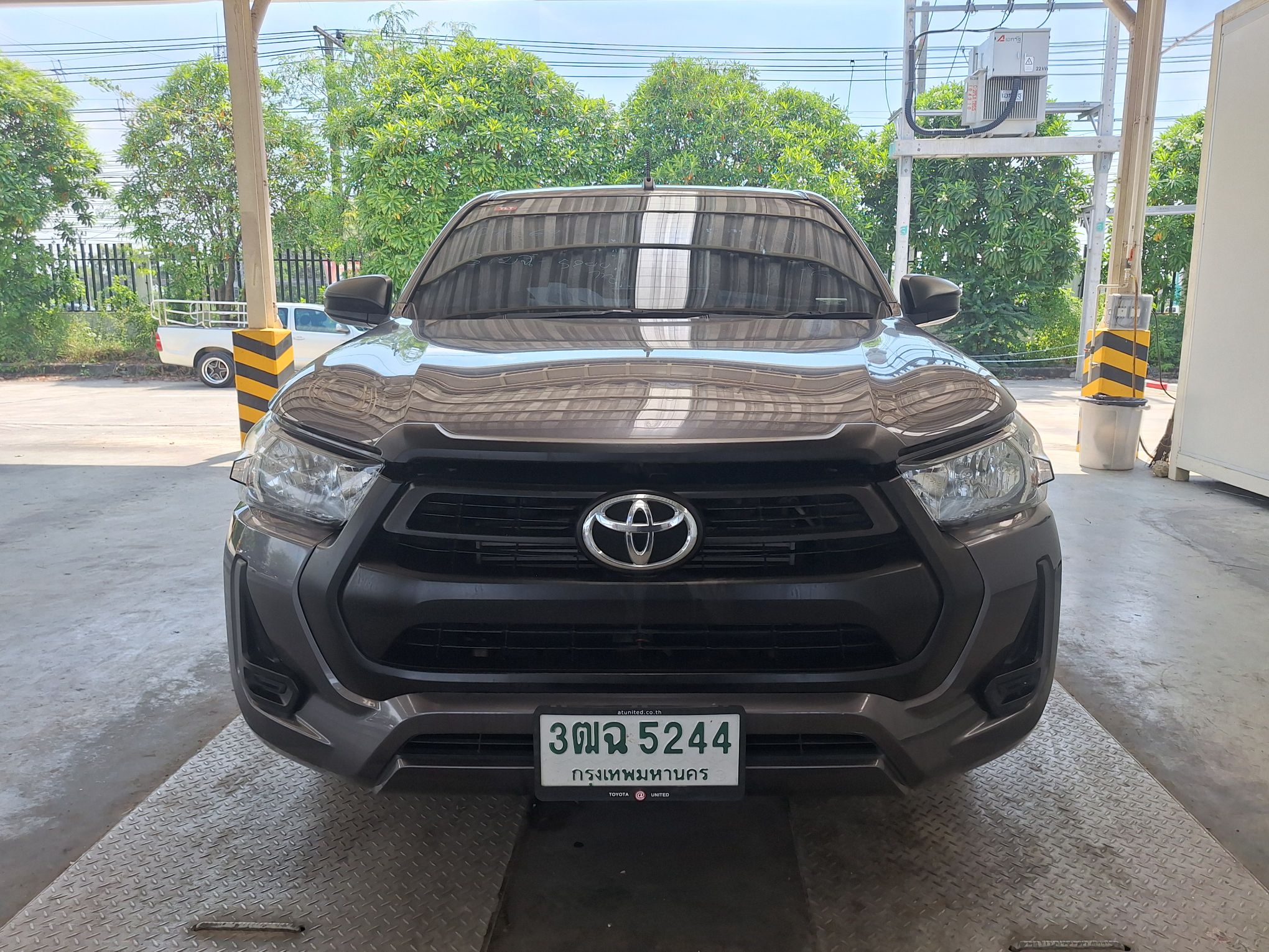 2020 - Toyota Hilux Revo Entry Smart Cab MT RWD 2.4