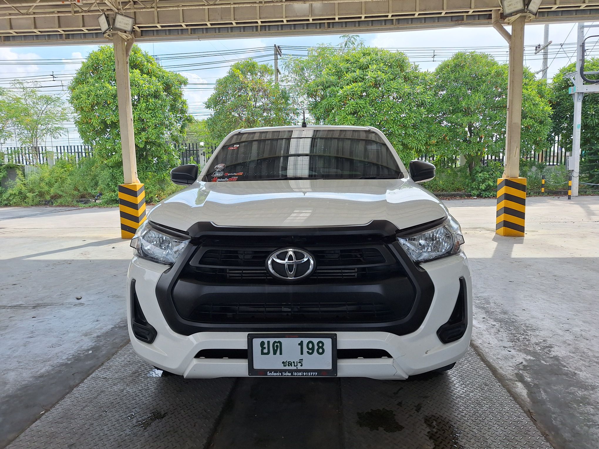 2023 - Toyota Hilux Revo Entry Single Cab MT RWD 2.4