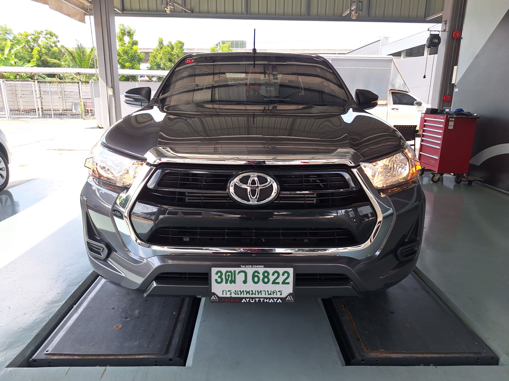 2023 - Toyota Hilux Revo Entry Smart Cab MT RWD 2.4