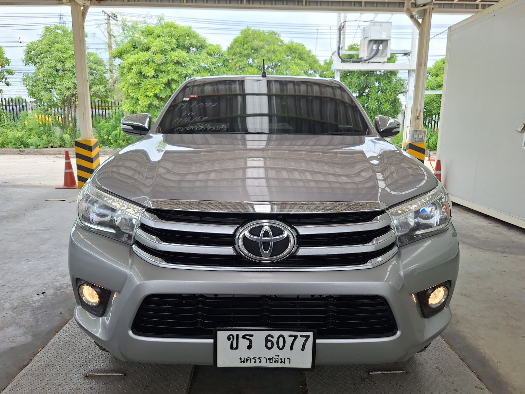 2017 - Toyota Hilux Revo G Double Cab MT RWD 2.4